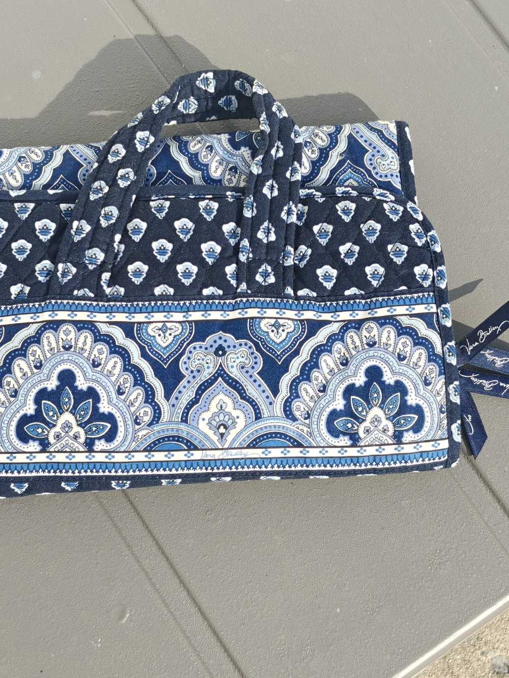NWOT Vera Bradley Navy Quilted Folding Travel Kit